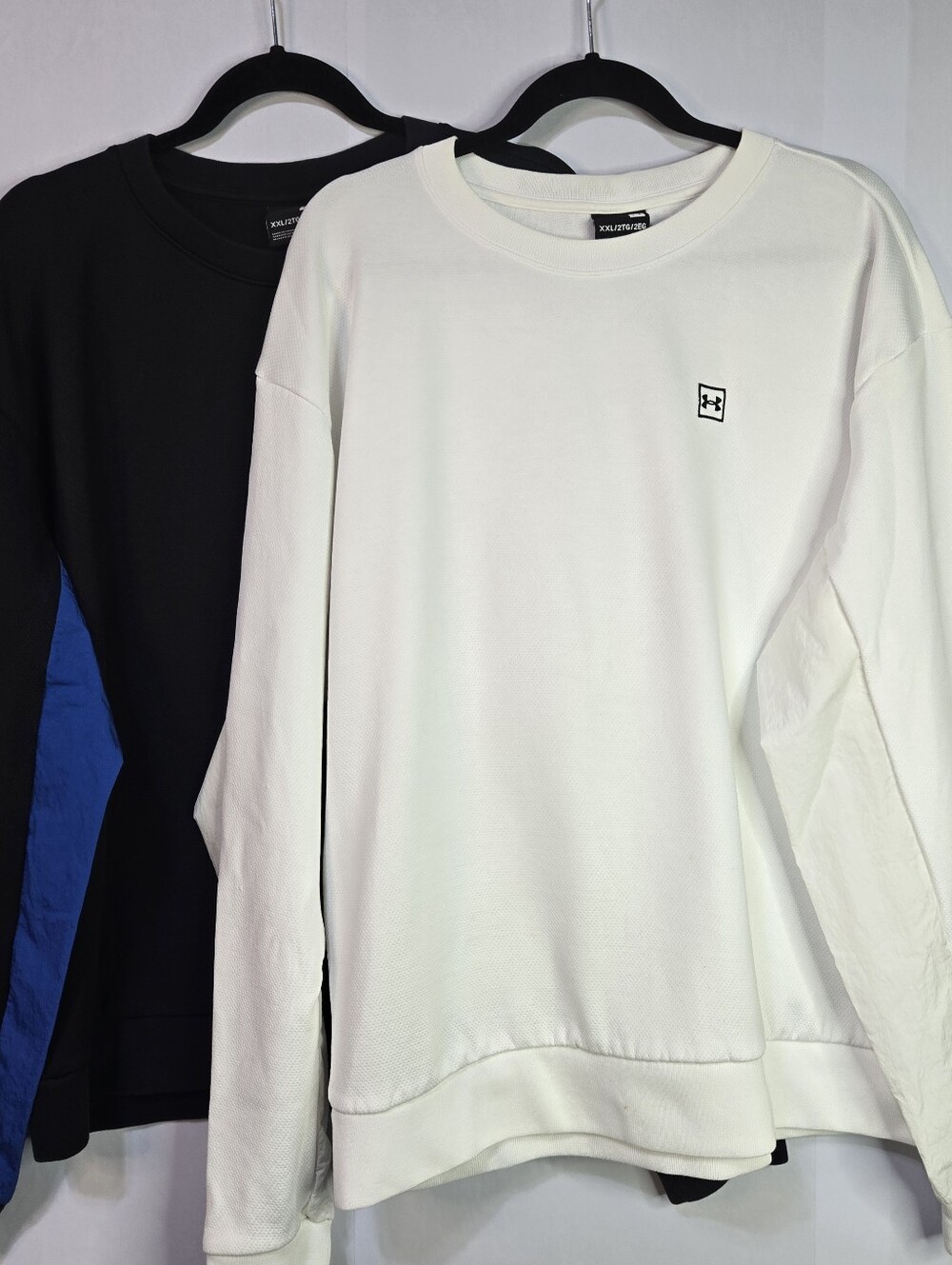 Under Armour Bundle Of 2-Men Size XXL L/Sl Shirts,mesh sleeve detail